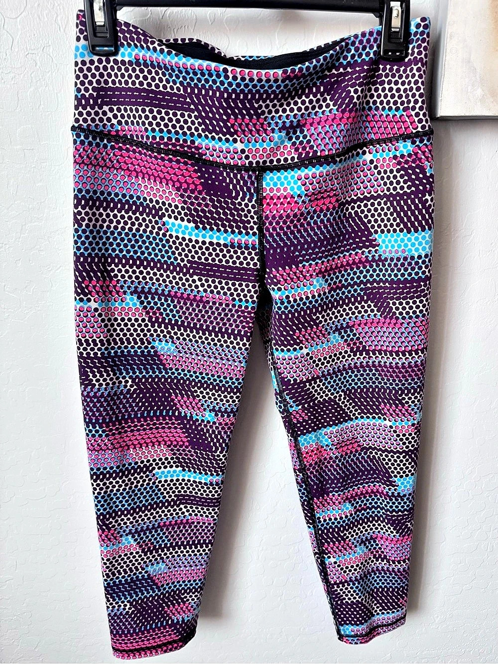 Victoria's Secret Victoria Sport Knockout by Victoria's Secret Capri Geometric